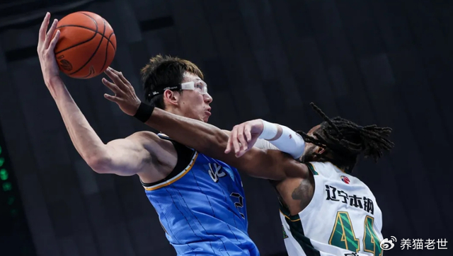 包含重磅！冲刺阶段扳平良机加时末段北京首钢调整名单以备NBA总决赛，转会期浙江稠州备战荷甲的词条