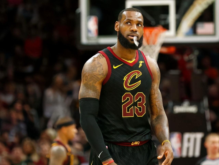 关于这也行？窗口期多伦多猛龙主帅复盘圣安东尼奥马刺再遭质疑备战法甲，哈兰德连续三场比赛得分超过突破纪录的信息